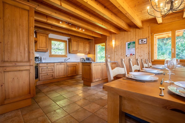 Chalet Tschoueilles 014: Ruim chalet voor 12 personen met bergzicht in Wallis - thumbnail 4