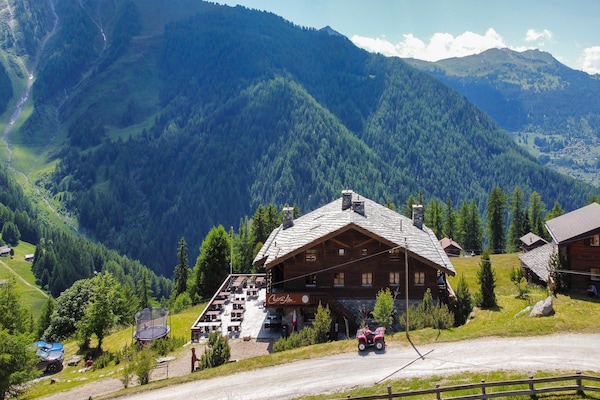 Piste-appartement voor 6 in Wali, direct aan de Zwitserse skipiste - thumbnail 5