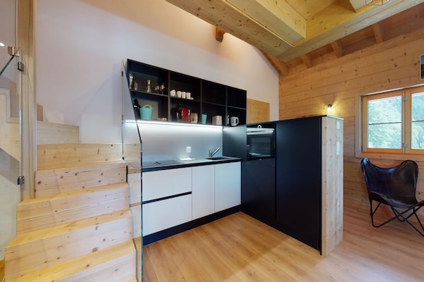 Piste-appartement voor 6 in Wali, direct aan de Zwitserse skipiste - thumbnail 4