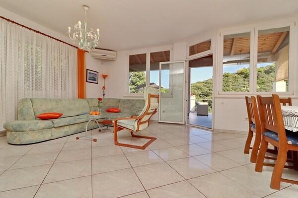 Strandappartement aan de Baai van Vrbovica, Korčula voor 8 personen - thumbnail 3