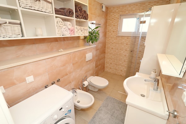 Comfortabel appartement met zeezicht in de baai van Vrbovica, Korčula - thumbnail 6
