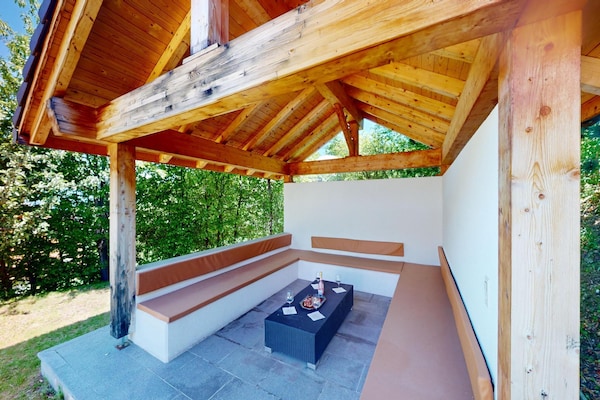 Chalet Axaari: Luxe 10-persoons chalet met zwembad en uitzicht in WALI - thumbnail 5