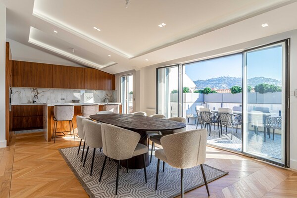 Luxe 8-persoons appartement op 2 minuten van het Palais des Festivals - thumbnail 6