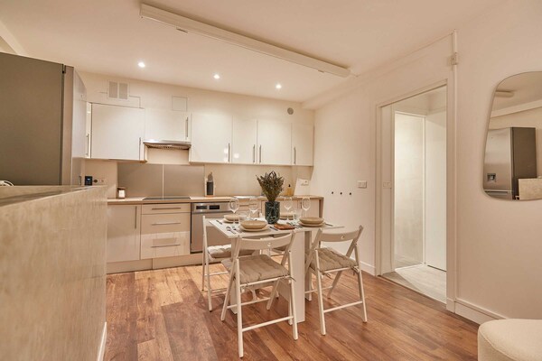 Chic appartement met 2 slaapkamers in het hart van Parijs, vlakbij de Eiffeltoren - thumbnail 5