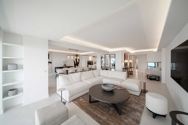 Chic appartement met terras en uitzicht op de Croisette in Cannes voor 8 personen - thumbnail 6