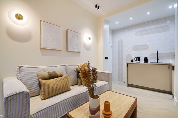 Knus appartement in hartje Parijs, vlakbij Montmartre - thumbnail 1