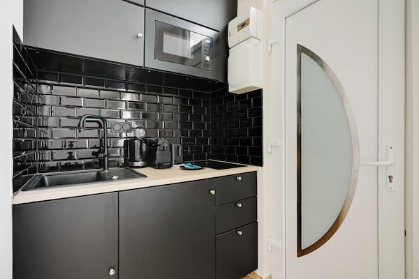 Compact studio-appartement in hartje 10e arrondissement, Parijs - thumbnail 4