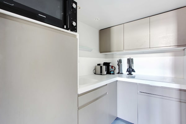 Licht appartement van 58m² voor 5 personen nabij Jardin Hérold - thumbnail 3