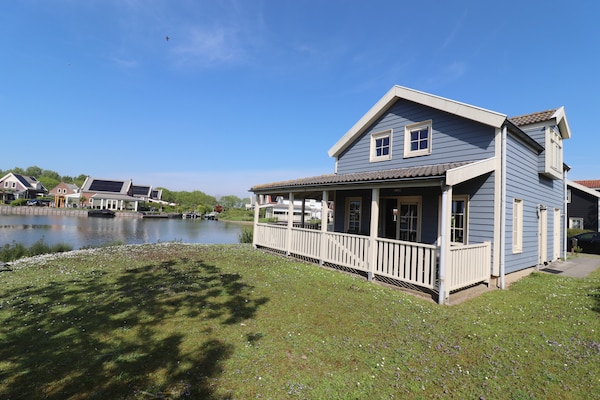 Vrijstaand waterhuis met sauna en vissteiger op Zuytland Buiten - thumbnail 2