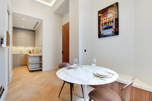 Stijlvol appartement vlakbij de Seine in het 8e arrondissement - thumbnail 2