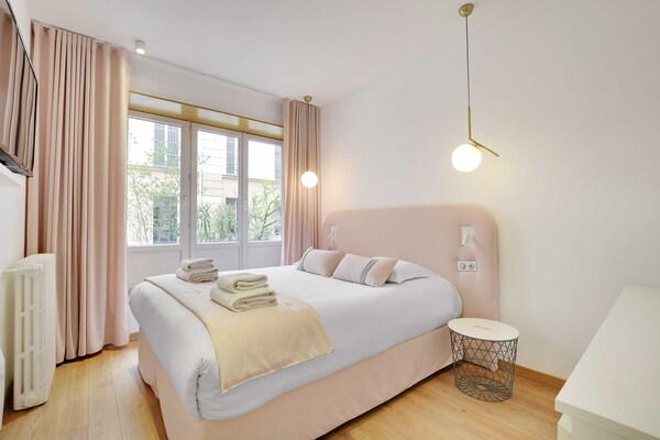Stijlvol appartement met 2 slaapkamers in de Marais, vlakbij Place de la République - thumbnail 4