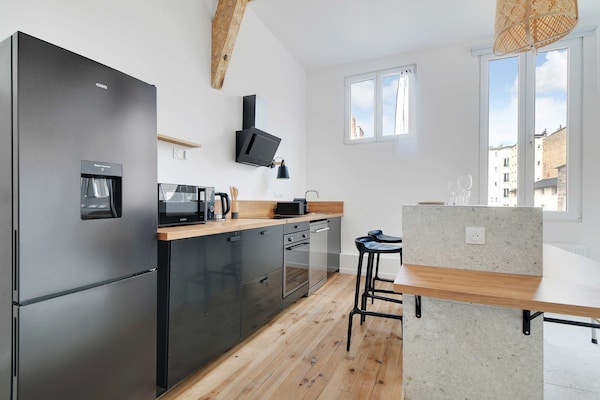 Stijlvol Appartement met 2 Slaapkamers nabij Metro 14 in Saint-Ouen-sur-Seine - thumbnail 2