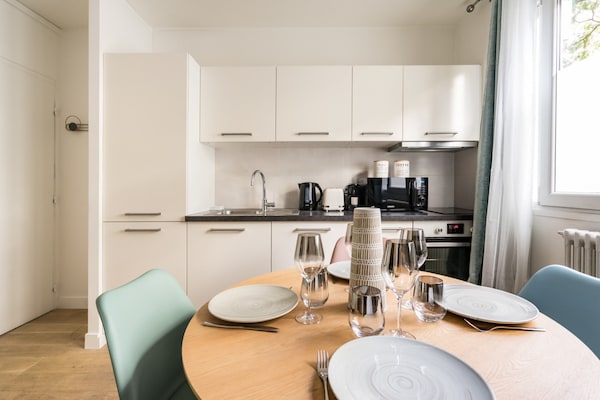 Gerenoveerd appartement met 2 slaapkamers in levendig 13e arrondissement - thumbnail 3