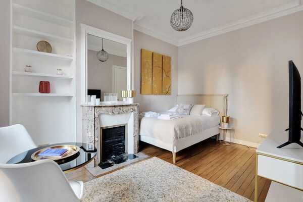 Charmante studio in Batignolles, 17e arrondissement – vlakbij parken en metrowijk - thumbnail 2
