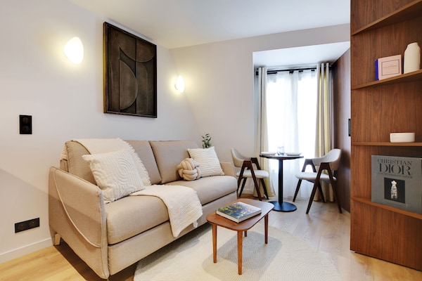 Charmant studio in chic Parijs, Madeleine, 5e verdieping met lift - thumbnail 1