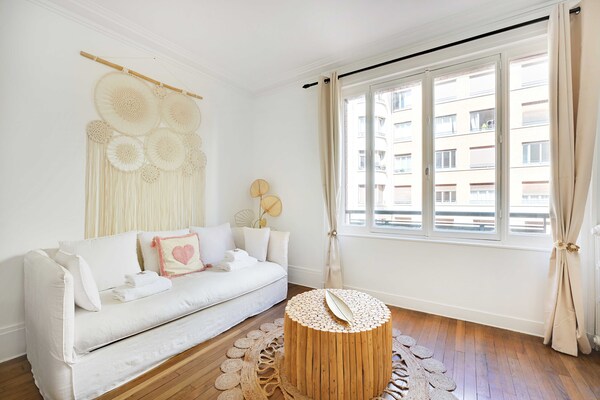 Licht appartement in 16e arrondissement, vlakbij Arc de Triomphe - thumbnail 3