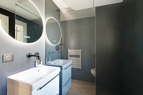 Compact & modern appartement voor 2 bij Parijs in Aubervilliers - thumbnail 5
