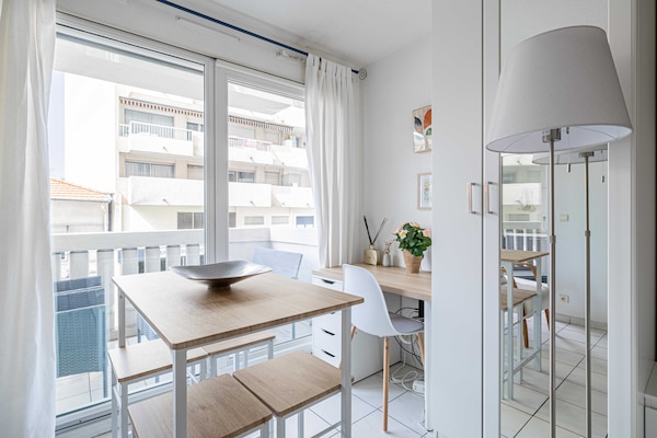 Charmant appartement met zwembad en balkon in hartje Nice - thumbnail 2