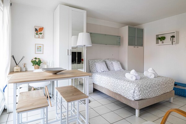 Charmant appartement met zwembad en balkon in hartje Nice - thumbnail 4