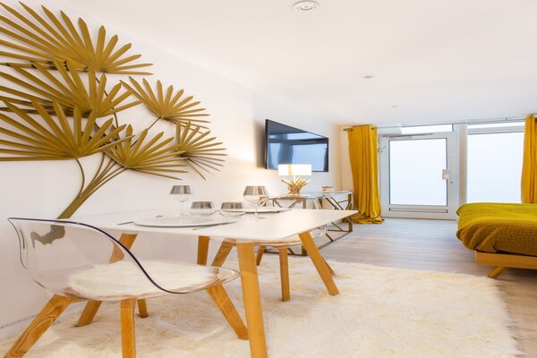 Licht studio-appartement in de levendige wijk Batignolles, Parijs - thumbnail 4