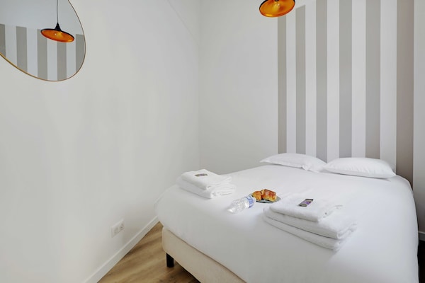 Licht appartement in Parijs (15e), vlakbij Tour Montparnasse - thumbnail 2