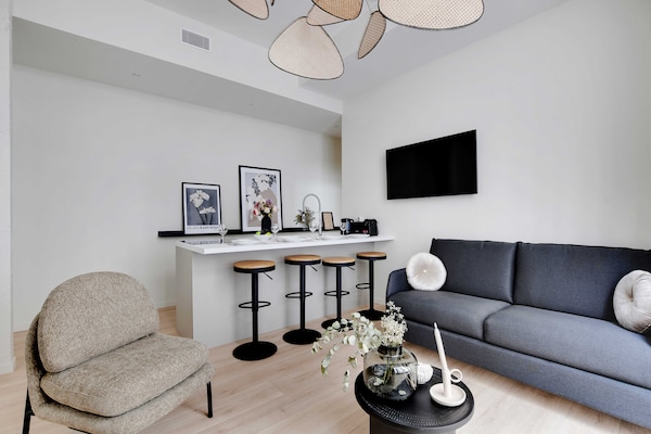 Knus appartement met patio in levendig Beaugrenelle, vlak bij de Eiffeltoren - thumbnail 1