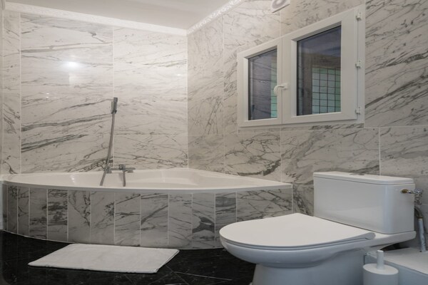 Rustig familie-appartement 130m² in Auteuil, vlakbij Bois de Boulogne - thumbnail 4