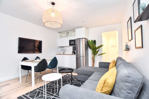 Stijlvol appartement 9e arrondissement – 4 personen, vlakbij metro - thumbnail 1