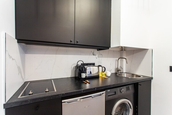 Compacte studio op toplocatie in het 12e arrondissement, vlakbij Place des Vosges - thumbnail 5
