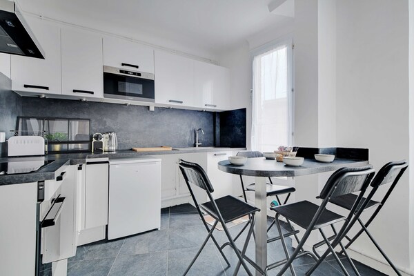 Stijlvol appartement in Suresnes voor 3 personen - thumbnail 3