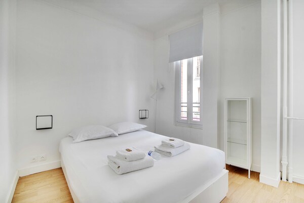 Licht appartement voor 4 personen in Suresnes, vlakbij Parijs - thumbnail 6
