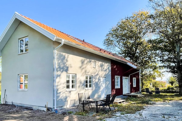 Modern vakantiehuis in Mörbylånga aan de kust van Öland - thumbnail 2
