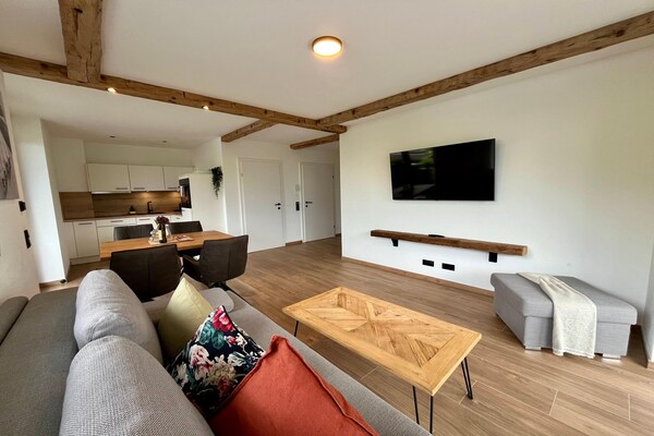Licht appartement Schnurr-Bartl met panoramisch uitzicht in Saalfelden - thumbnail 5