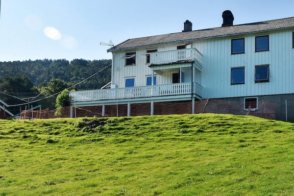 Sfeervol vakantiehuis aan de fjord met eigen kustlijn en sauna - thumbnail 5