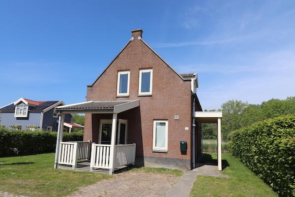Vrijstaand vakantiehuis aan het meer in Simonshaven – 6 pers. - thumbnail 1