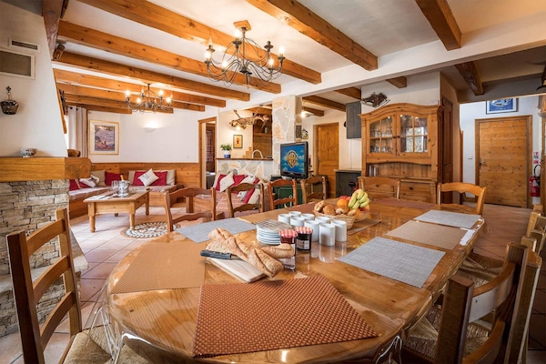 Chalet Lea: Ruim 12-persoons chalet direct aan de piste in La Tania - thumbnail 4