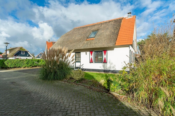 Luxe vrijstaande villa met omheinde tuin, 900m van strand Callantsoog - thumbnail 6