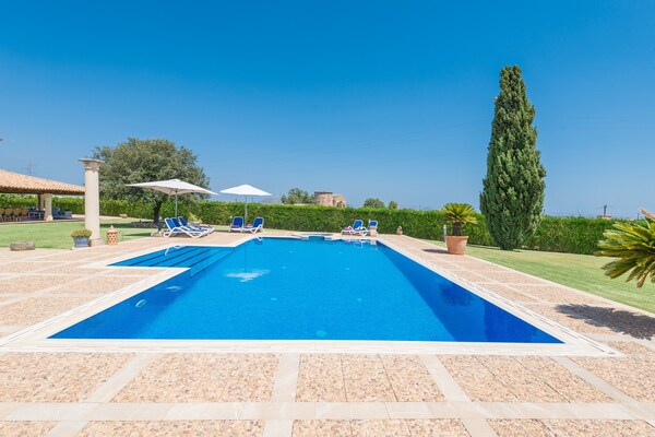 Authentieke villa met privézwembad aan golfbaan in Sa Pobla - thumbnail 2
