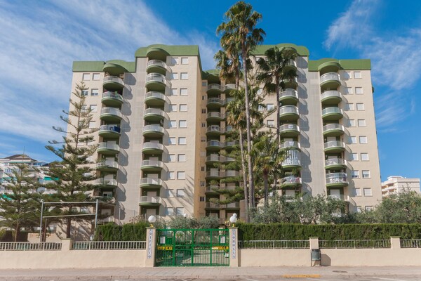 Rosmeri: Ruim appartement aan de golfbaan met zwembad, op 500m van het strand - thumbnail 1