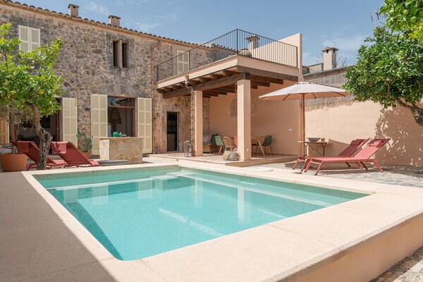 Authentieke Mallorcaanse villa met patio en privézwembad bij Santa Margalida - thumbnail 1