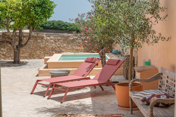 Authentieke Mallorcaanse villa met patio en privézwembad bij Santa Margalida - thumbnail 2