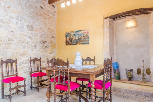 Villa met privézwembad in hartje Vilafranca de Bonany - thumbnail 3