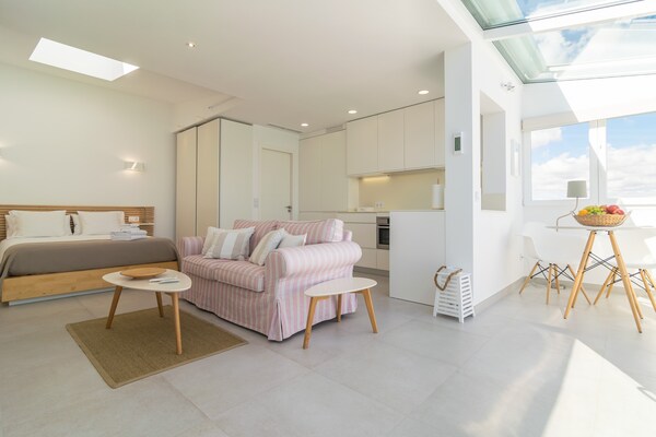 Romantisch appartement op 8e verdieping met panoramisch zeezicht in S'illot - thumbnail 6