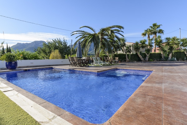 Vrijstaande villa met privézwembad en bergzicht in Alcalalí - thumbnail 2