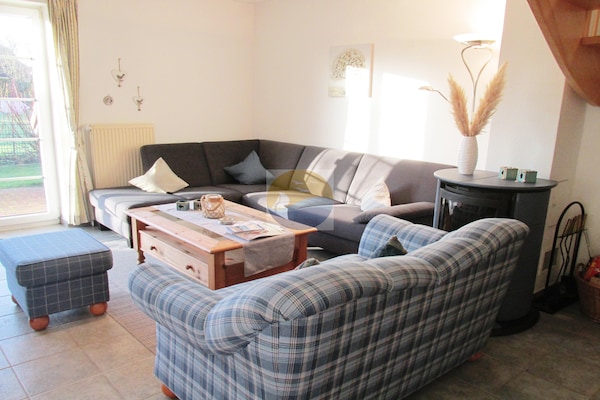 Knusse vakantiewoning met omheinde tuin, hond welkom, op 2 km van strand - thumbnail 6
