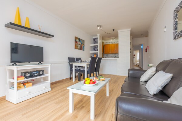 Modern appartement aan golfbaan met bergzicht, op 1 km van het strand - thumbnail 6