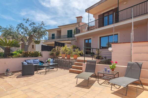 Authentieke Mallorcaanse villa met privézwembad aan de golfbaan in Campanet - thumbnail 2