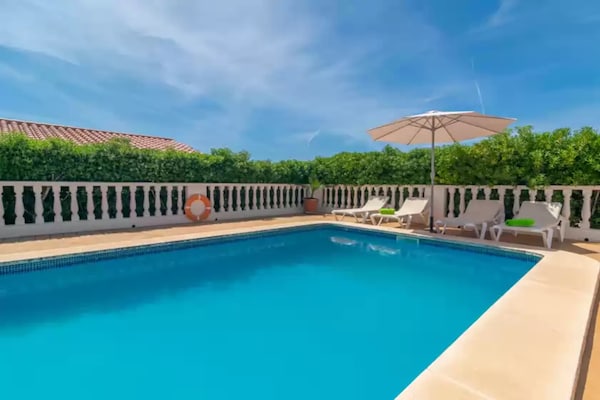 Gezellig appartement met gedeeld zwembad aan de golfbaan in Cala en Porter - thumbnail 3