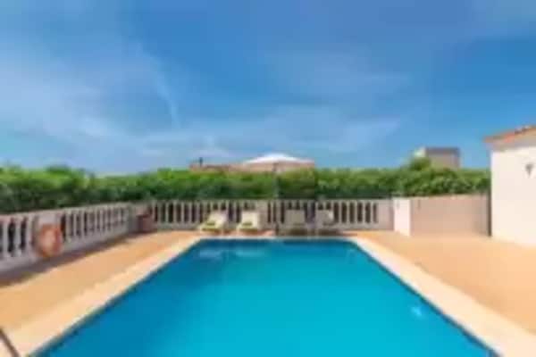 Gezellig appartement met gedeeld zwembad aan de golfbaan in Cala en Porter - thumbnail 6