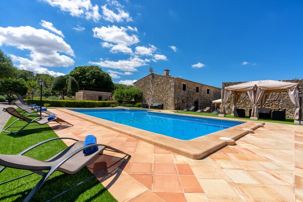 Authentieke villa met privézwembad aan de golfbaan bij Sant Joan - thumbnail 2